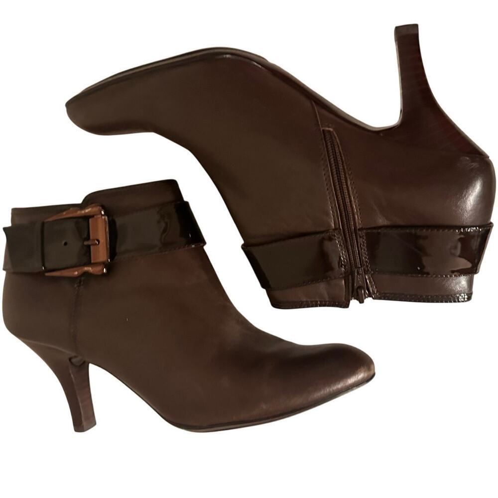 Sofft Bourges Chocolate Brown Heeled Side Zip Bootie Buckle Womens Sz 7 Fall EC - Picture 2 of 13